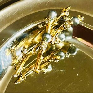 Joan Rivers Signed Grey Faux Pearl (Gold and Black) Brooch